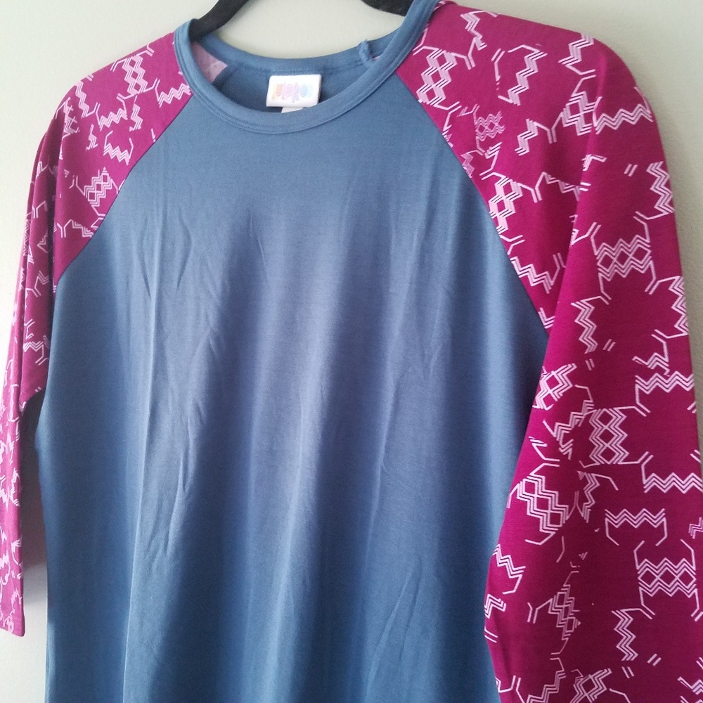 LuLaRoe | BNWT Randy Shirt S  💙💜🦄